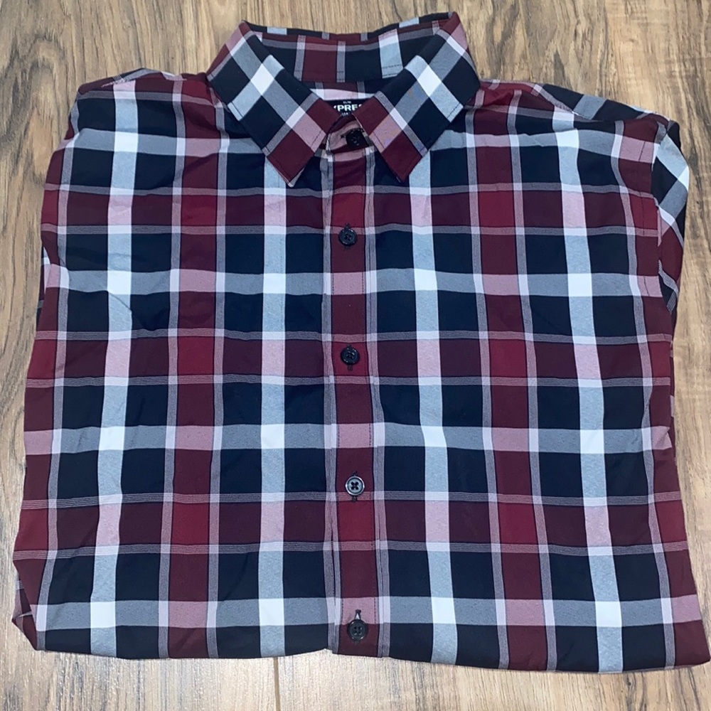 Men’s EXPRESS long sleeve button down collared dress shirt